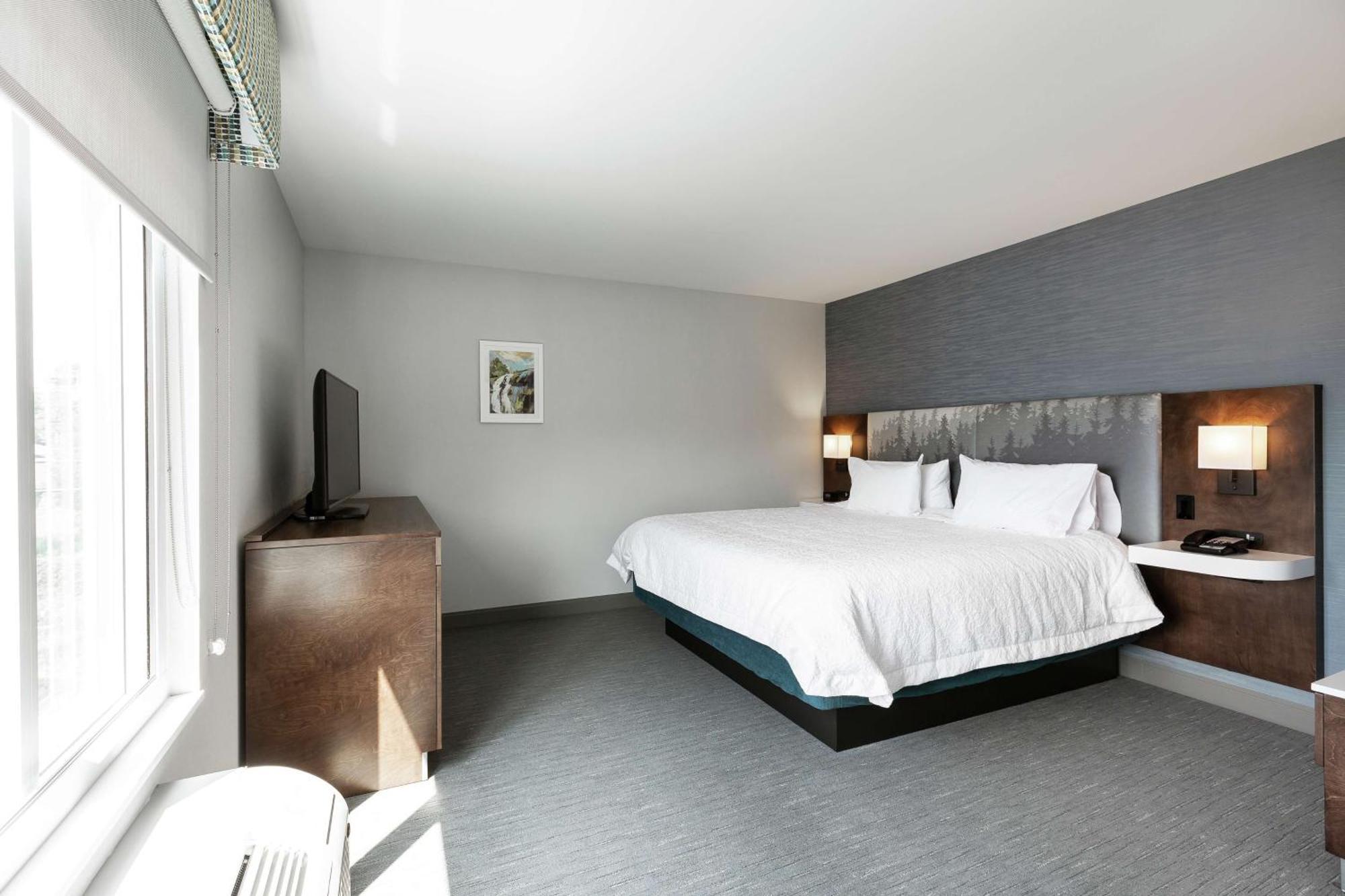 Hampton & By Hilton - Beauport Hotel